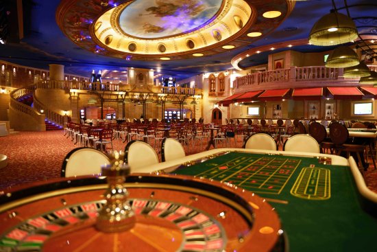 burlesque queen casino