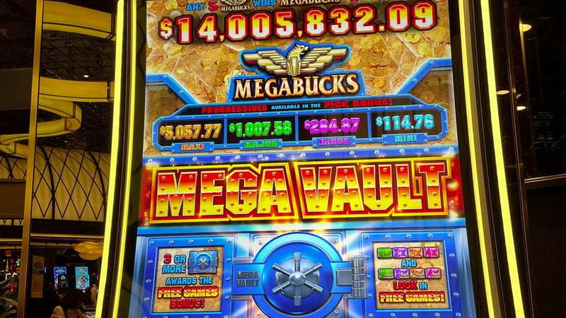 play pharaons gold 3 slot uk